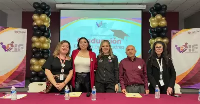 Concluye DIF Tijuana curso de Escuela para Madres y Padres