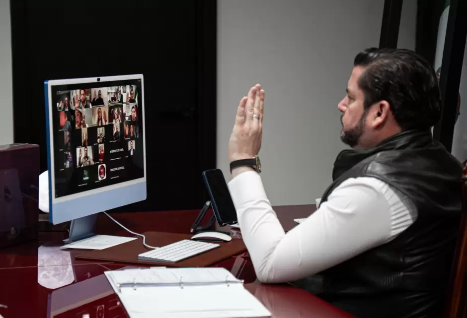 Presidente municipal, Ismael Burgueo Ruiz Cabildo de Tijuana