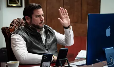 Presidente municipal, Ismael Burgueo Ruiz Cabildo de Tijuana