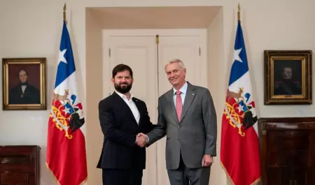 Gabriel Boric recibi� en el Palacio de La Moneda al presidente electo, Jos� Anto