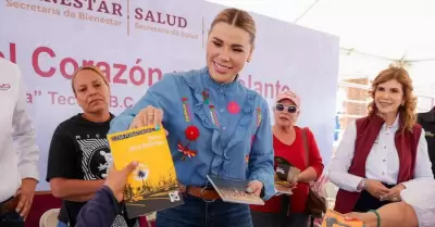 Gobernadora Marina del Pilar "5 libros por a�o" Gobierno de Baja California