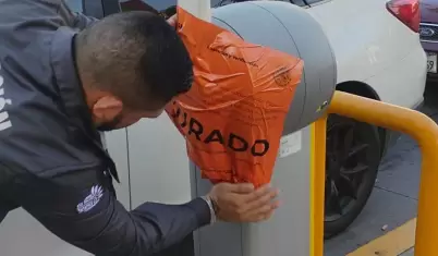 Clausuran estacionamientos de Plazas