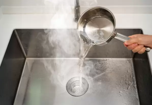 Dar mantenimiento evita sedimentos y mejora la eficiencia.