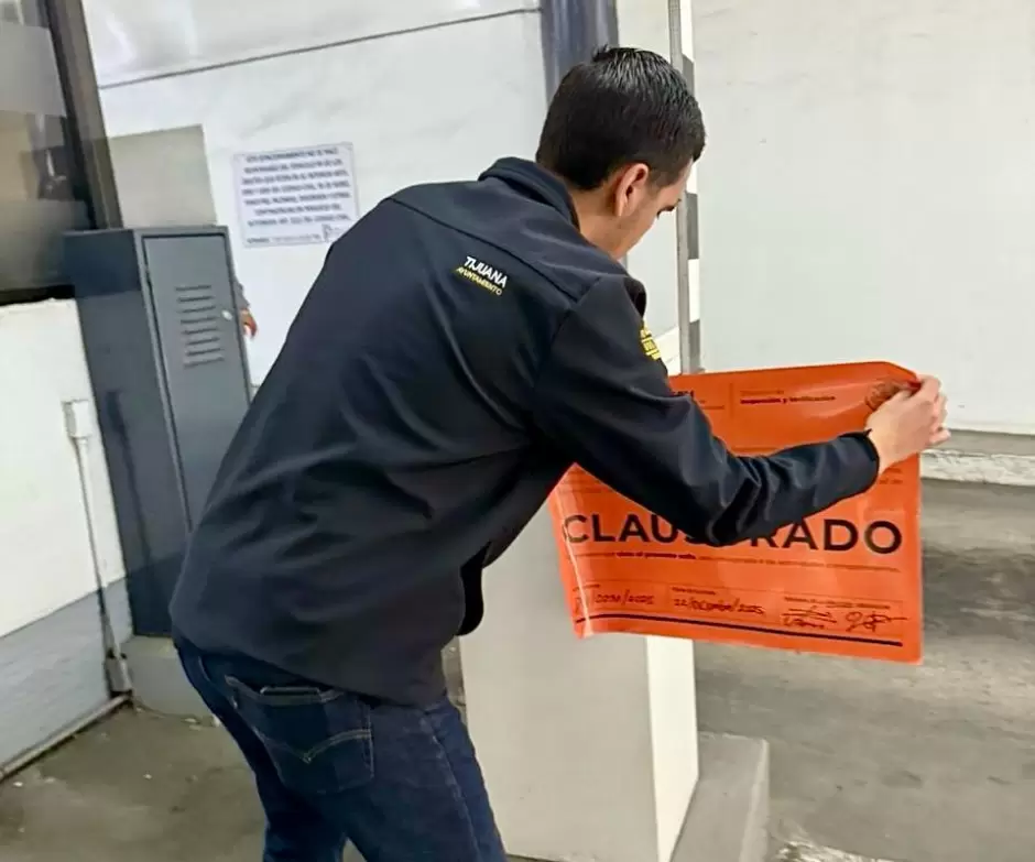 Clausura de estacionamientos por irregularidades en documentaci�n y seguridad