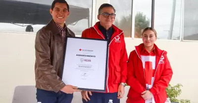 Gobierno de Tecate fortalece la atenci�n a emergencias con entrega de dos unidad