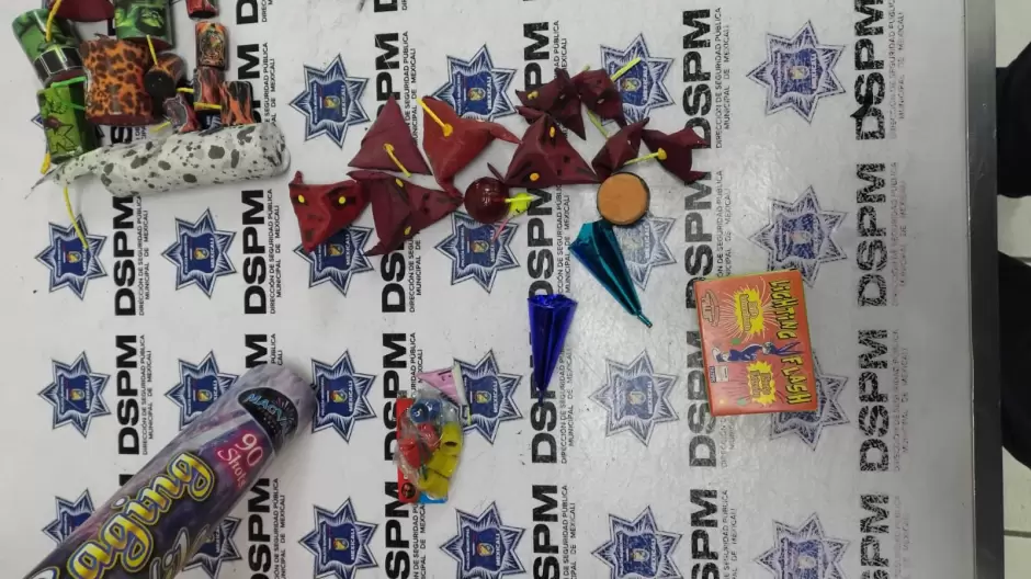 Polic�a Municipal detiene a hombre en posesi�n de pirotecnia