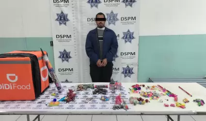 Polic�a Municipal detiene a hombre en posesi�n de pirotecnia