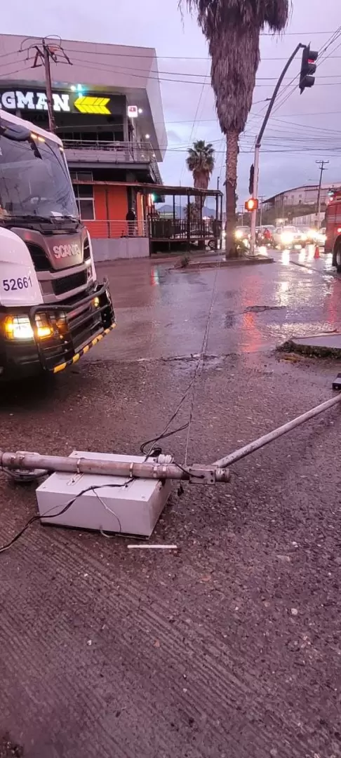 Lluvias en Tijuana dejan 74 servicios atendidos
