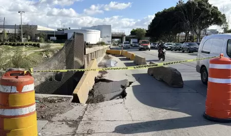 Nuevo socav�n obliga al cierre parcial de la V�a R�pida Oriente