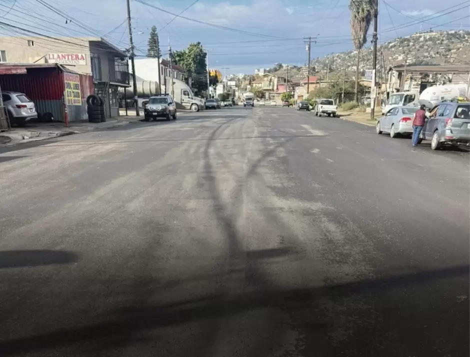 Reencarpetado de la calle Alisos