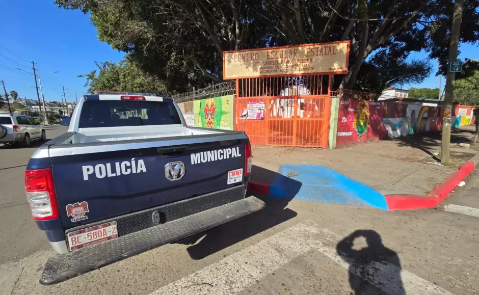 Operativos de vigilancia en escuelas de Tijuana durante vacaciones decembrinas
