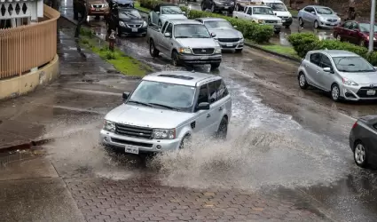 Encharcamientos e inundaciones en vialidades y ca�ones de Tijuana