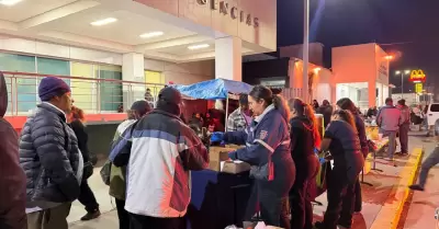 Retribuyen Bomberos de Ensenada apoyo y solidaridad a la comunidad