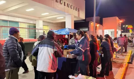 Retribuyen Bomberos de Ensenada apoyo y solidaridad a la comunidad