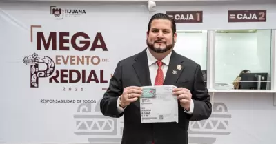 Cumple Ismael Burgue�o con el pago de su Impuesto Predial