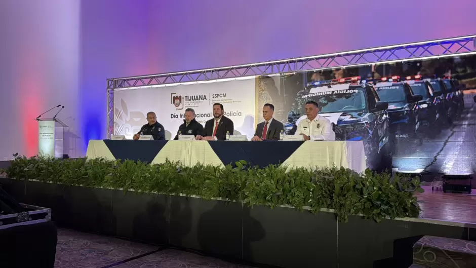 Alcalde manifiesta su respaldo a policías municipales de Tijuana