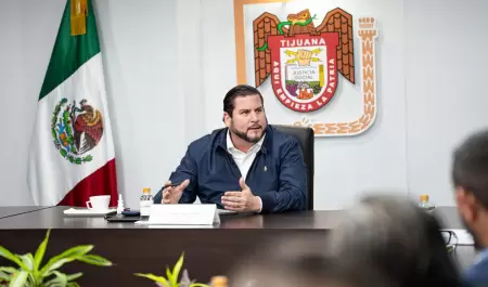 Se re�ne Ismael Burgue�o con secretaria de Turismo de BC y representantes de org