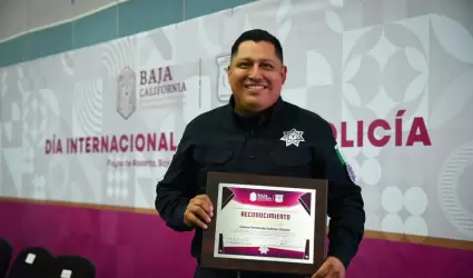 Agente Salinas Ch�vez del Escuadr�n Violeta, Polic�a del A�o 2025