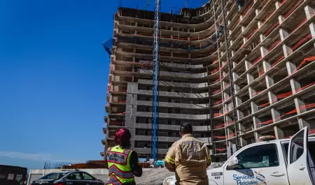 Obra de construcci�n en Punta Bandera clausurada por incumplir medidas de seguri