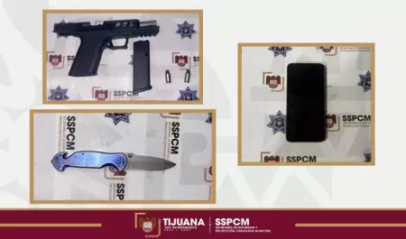 Arma, cuchillo, telefono