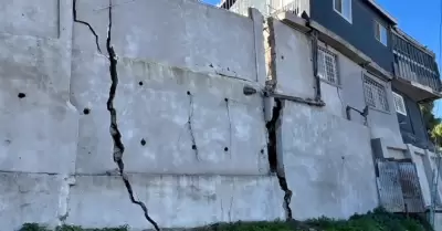 Deslizamiento de tierra que afectar�a 500 viviendas en colonia Libertad