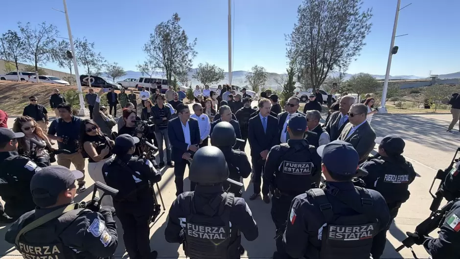 Elementos policiales polic�as