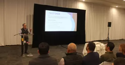 Andr�s Mart�nez Bremer