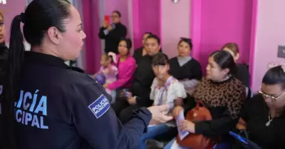 Capacitaci�n sobre violencia familiar en Cemujer