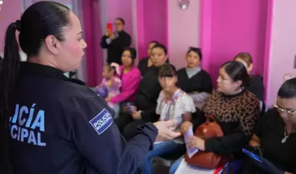 Capacitaci�n sobre violencia familiar en Cemujer