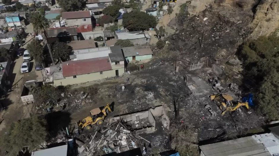 Familias damnificadas por incendio en Rancho Las Flores comienzan la reconstrucci�n