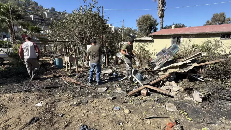 Familias damnificadas por incendio en Rancho Las Flores comienzan la reconstrucci�n