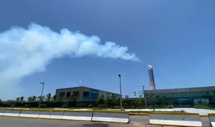 Refiner�a Olmeca, tambi�n conocida como Dos Bocas.