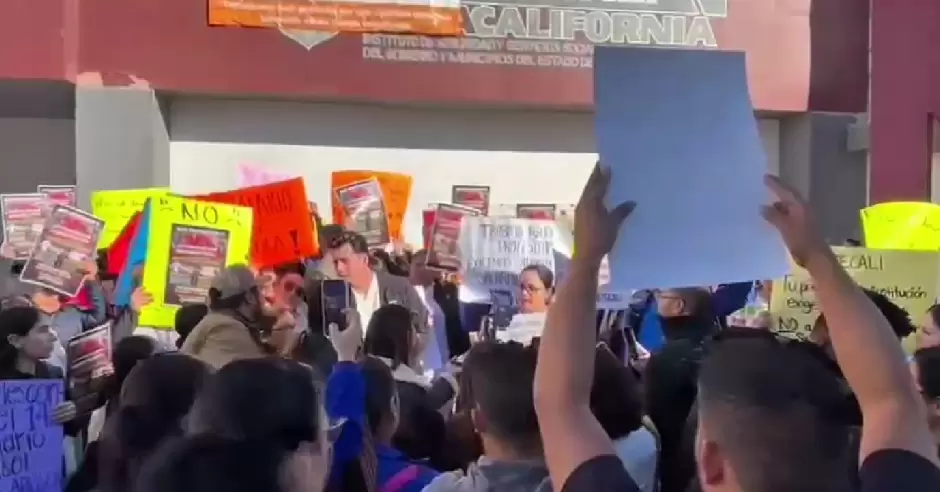 Trabajadores del Issstecali