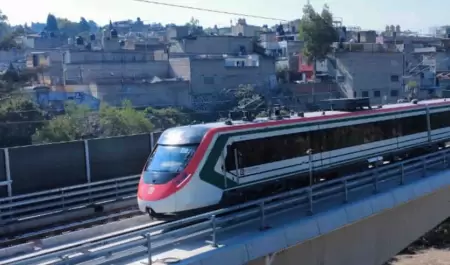Tren Interurbano M�xico-Toluca El Insurgente