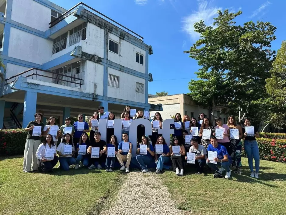 Alumna de la ENFT que particip� en programa de internacionalizaci�n en Cuba