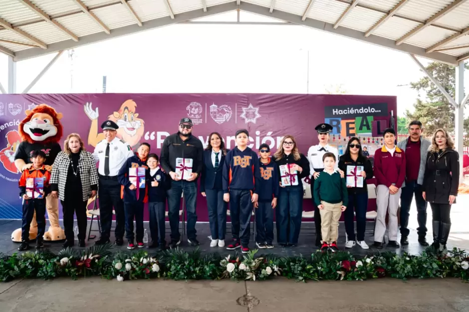 Programa D.A.R.E. en escuelas de Ensenada