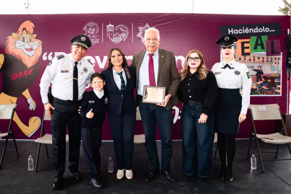 Programa D.A.R.E. en escuelas de Ensenada