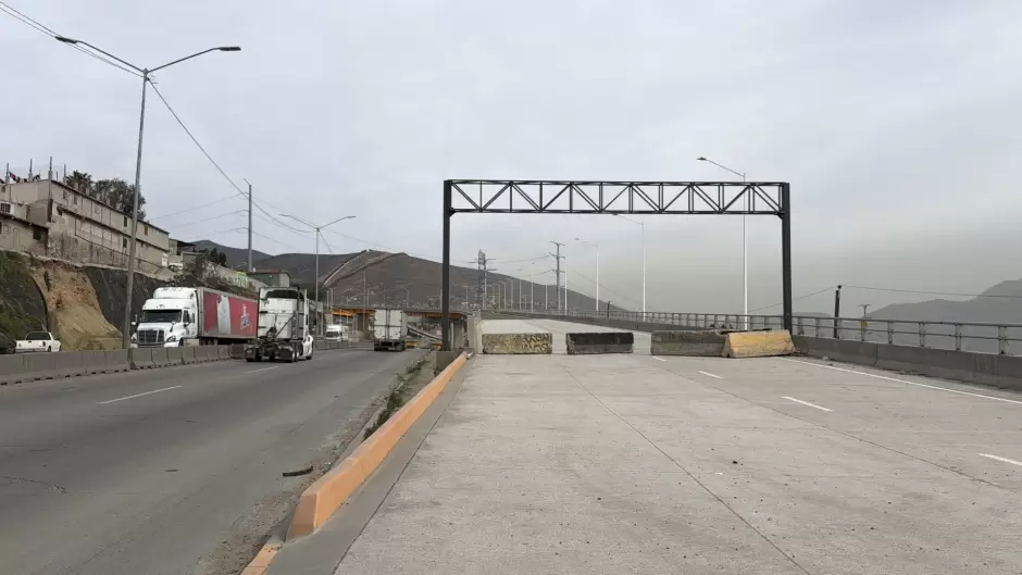 Garita Otay 2 camiones de exportaci�n