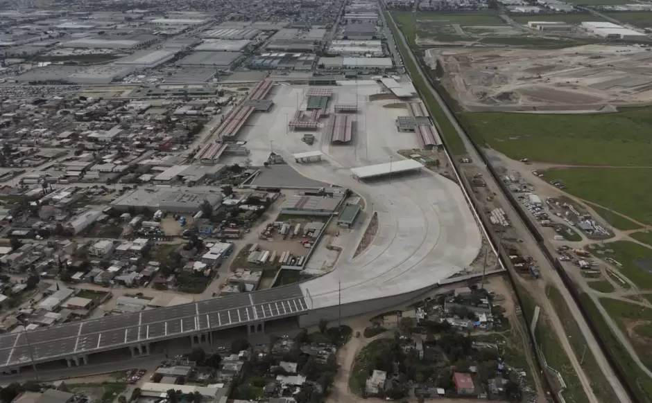 Garita Otay 2 camiones de exportaci�n