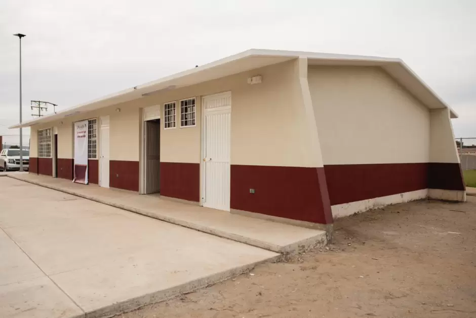 Supervisa director general de Cobach BC avances de construcci�n del plantel Cobach Extensi�n Maneadero