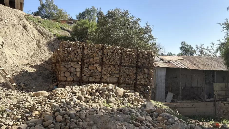 Vecinos del Ca��n Otay denuncian da�os por Viaducto Elevado