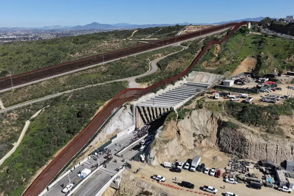 Inauguración de la primera etapa del viaducto elevado de Tijuana