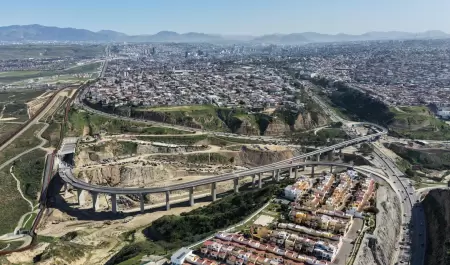 Inauguraci�n de la primera etapa del viaducto elevado de Tijuana