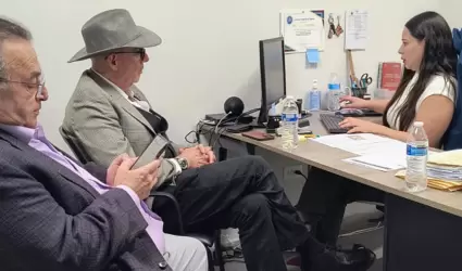 Acuden a la Fiscal�a a interponer la denuncia