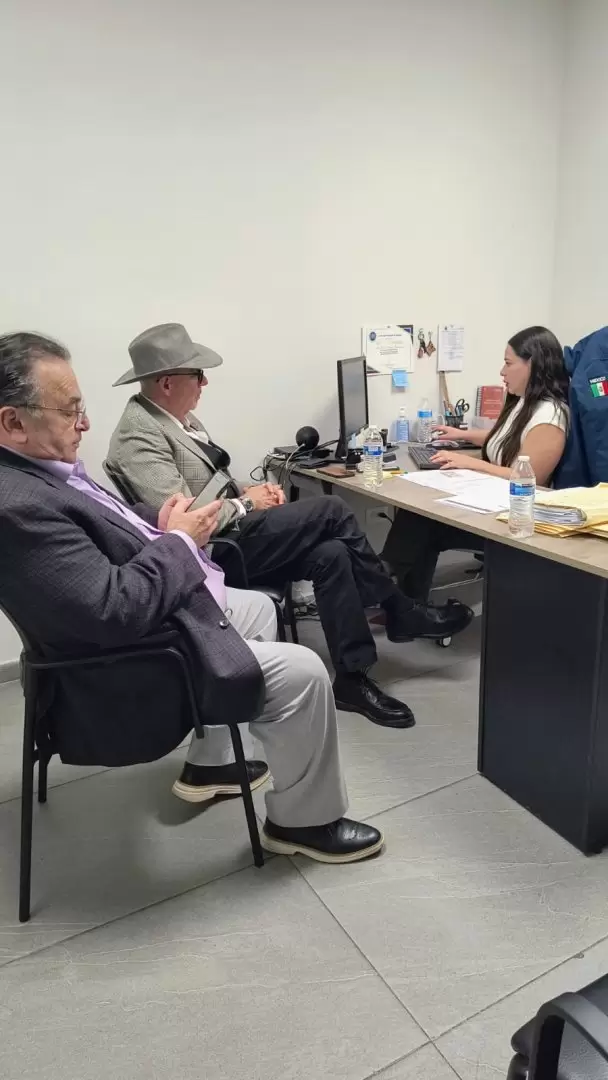 Acuden a la Fiscal�a a interponer la denuncia