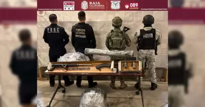 Incautan autoridades armamento de alto poder y equipo t�ctico en Valle de las Pa