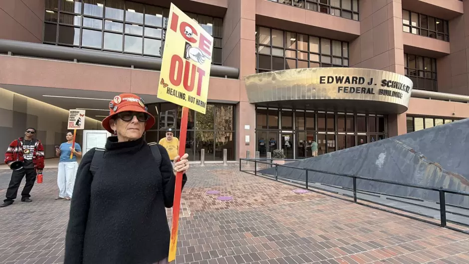 Exigen alto a operativos del ICE cerca de escuelas de San Diego