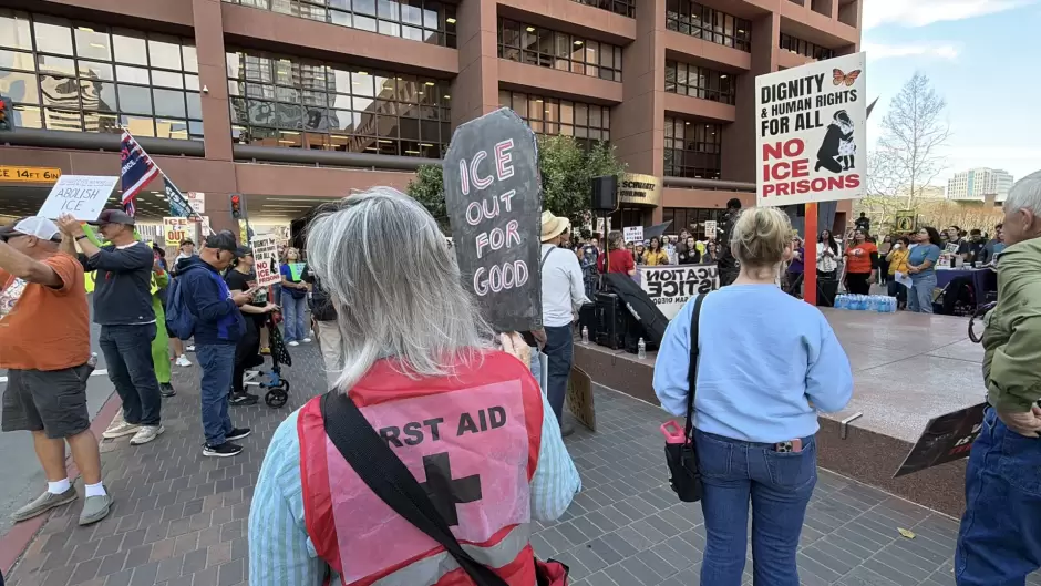 Exigen alto a operativos del ICE cerca de escuelas de San Diego