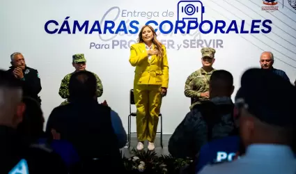 Entrega de c�maras corporales