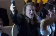 Man� sorprende al cantar en una boda